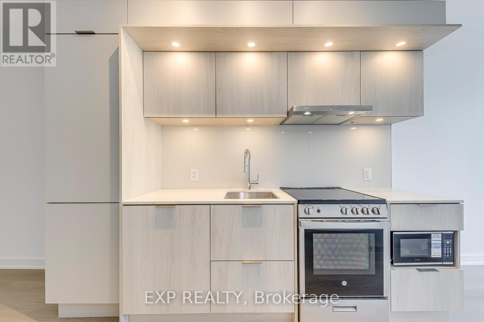 509 - 448 Burnhamthorpe Road W, Mississauga, Ontario  L5B 0R4 - Photo 11 - W12788504