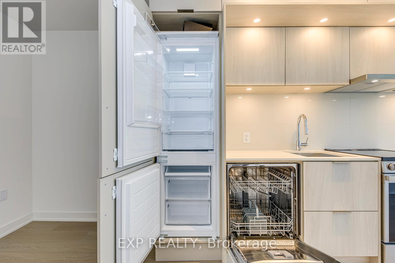 509 - 448 Burnhamthorpe Road W, Mississauga, Ontario  L5B 0R4 - Photo 12 - W12788504