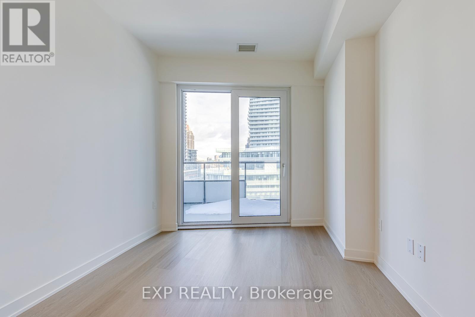 509 - 448 Burnhamthorpe Road W, Mississauga, Ontario  L5B 0R4 - Photo 15 - W12788504