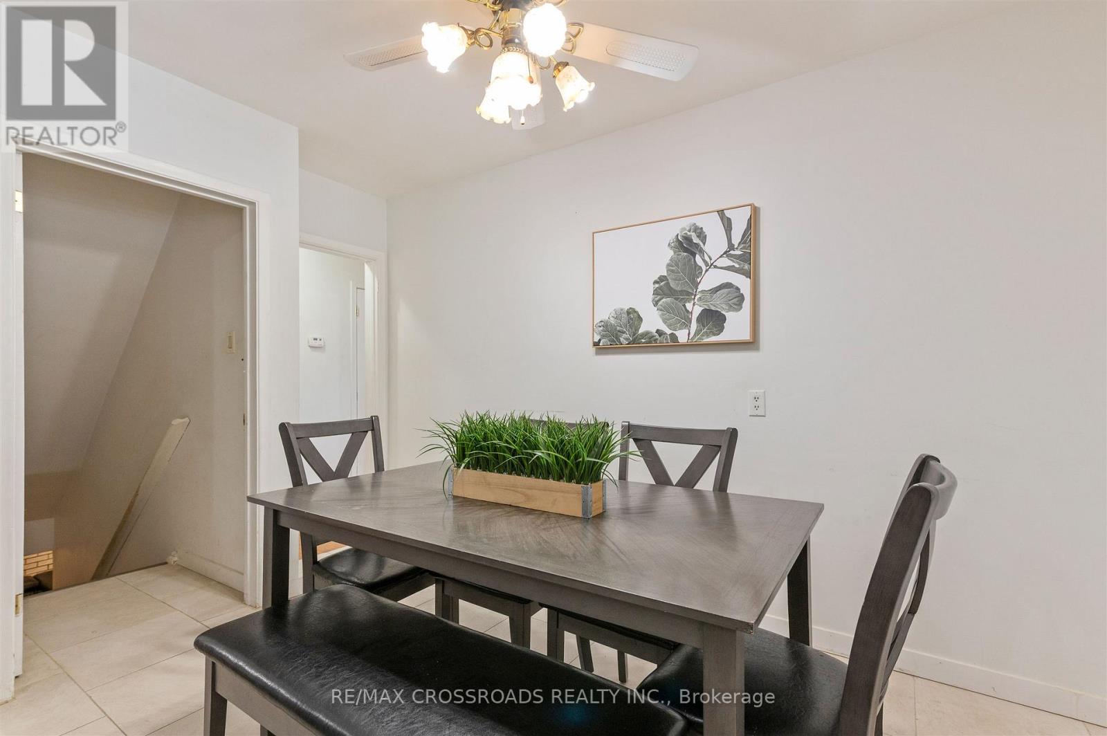 98 Willowridge Road, Toronto, Ontario  M9R 3Z4 - Photo 15 - W12788508