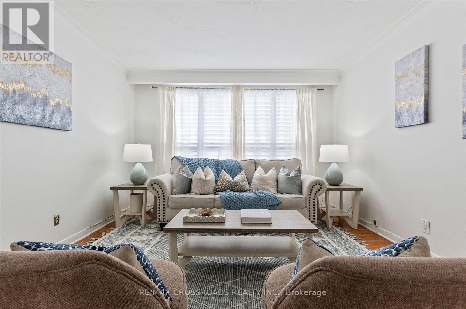 98 Willowridge Road, Toronto, Ontario  M9R 3Z4 - Photo 2 - W12788508