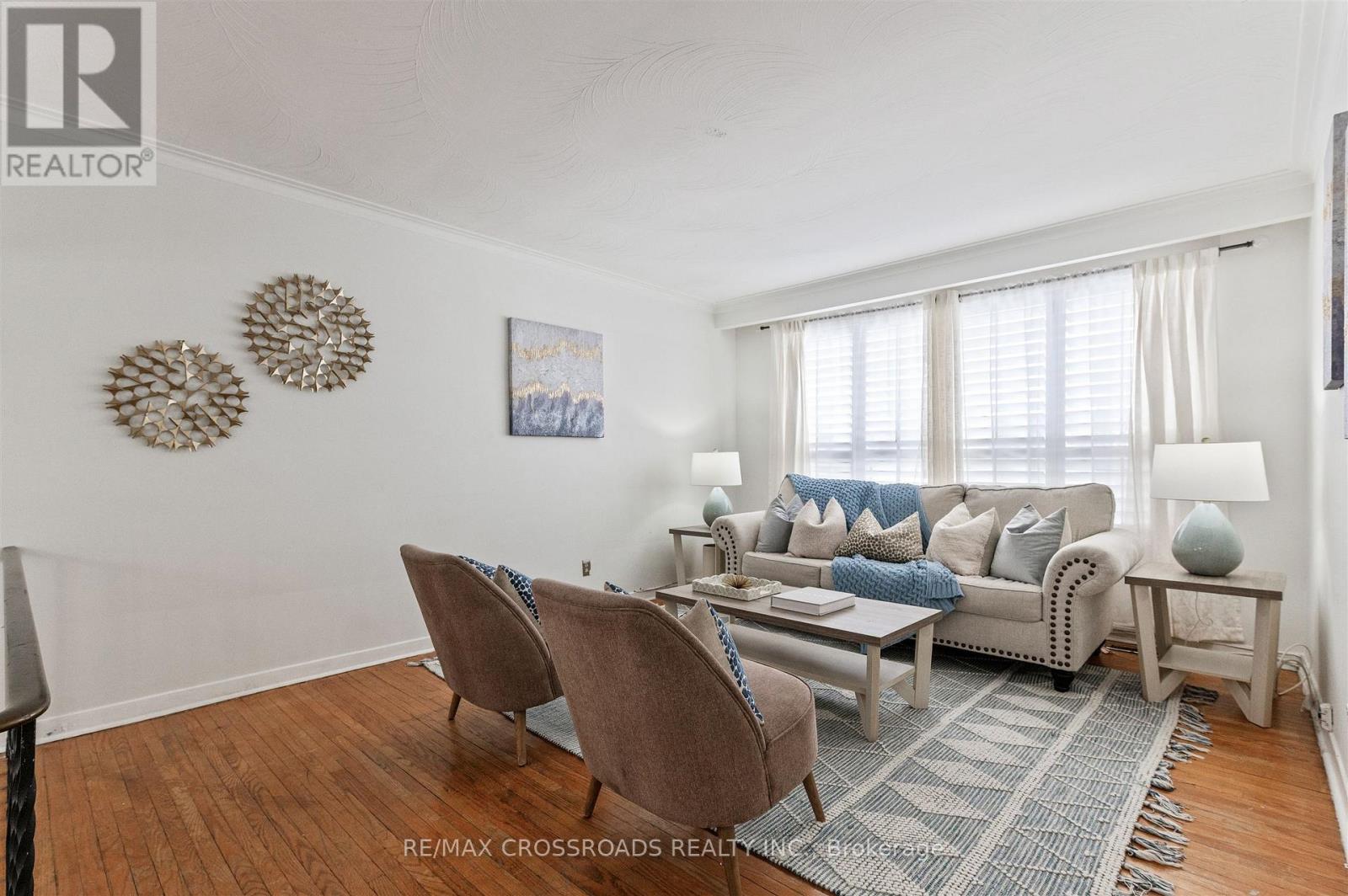 98 Willowridge Road, Toronto, Ontario  M9R 3Z4 - Photo 3 - W12788508