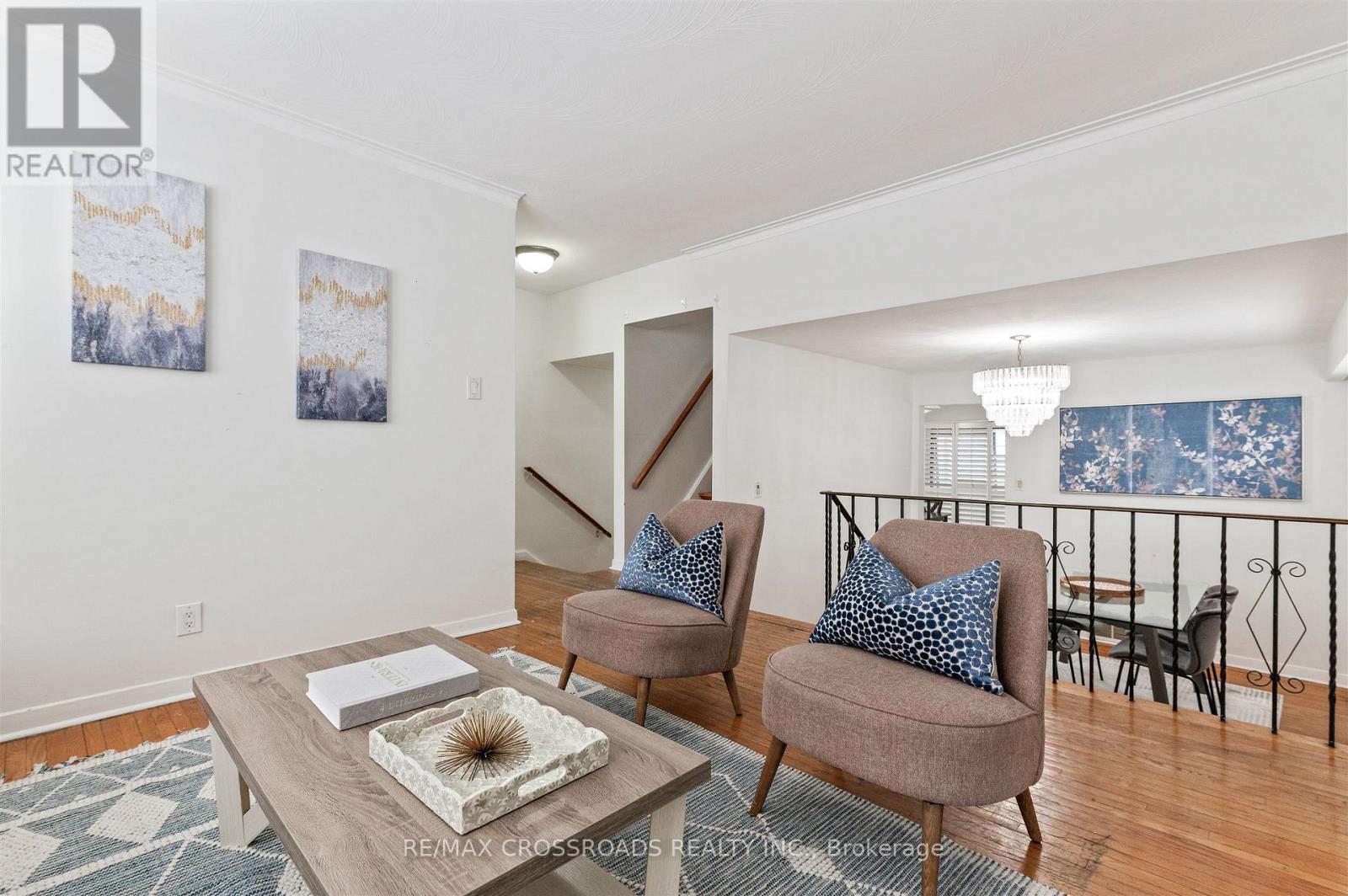 98 Willowridge Road, Toronto, Ontario  M9R 3Z4 - Photo 5 - W12788508