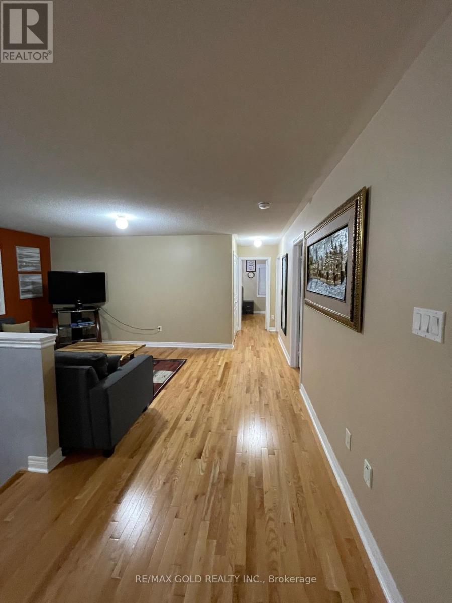 54 COVEBANK CRESCENT, Brampton, Ontario