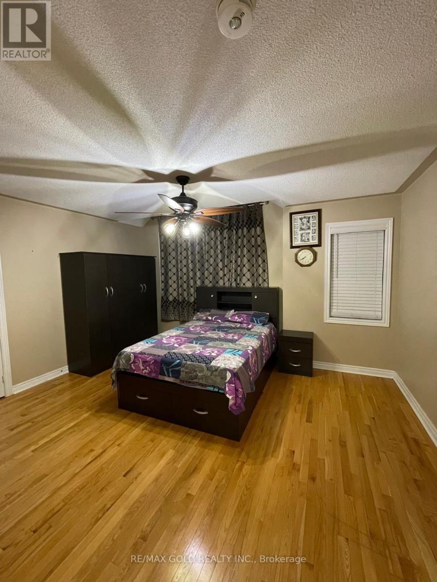 54 Covebank Crescent, Brampton, Ontario  L6P 2Y1 - Photo 24 - W12788512