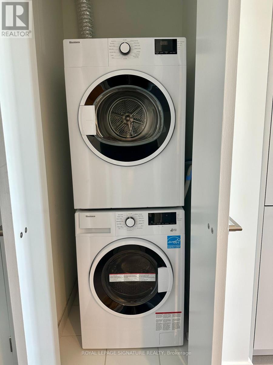 1705 - 1 Fairview Road E, Mississauga, Ontario  L5A 4C6 - Photo 6 - W12788530