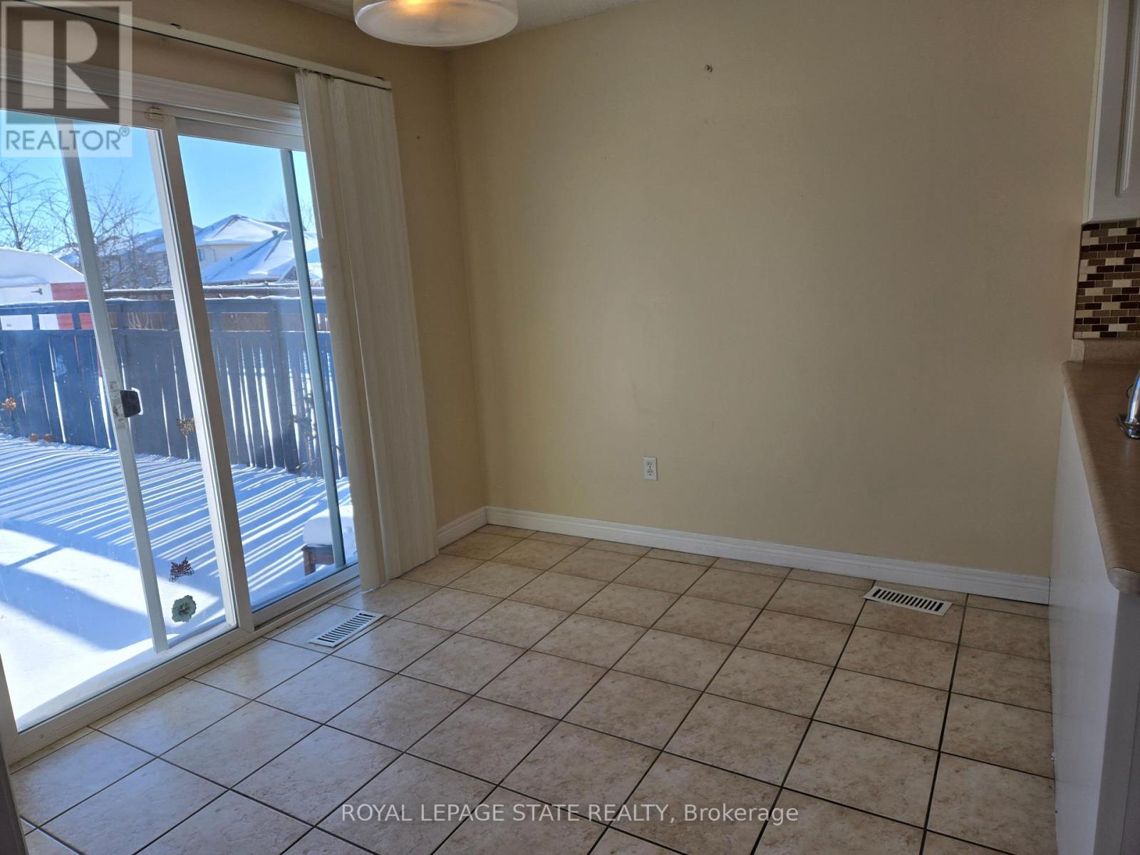 168 Whittaker Crescent, Waterloo, Ontario  N1T 1Y8 - Photo 5 - X12788452