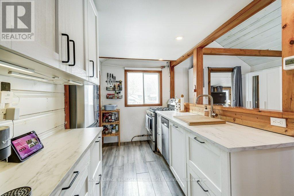 716 Sandy Bay Road, Haldimand, Ontario  N1A 2W6 - Photo 13 - X12788498