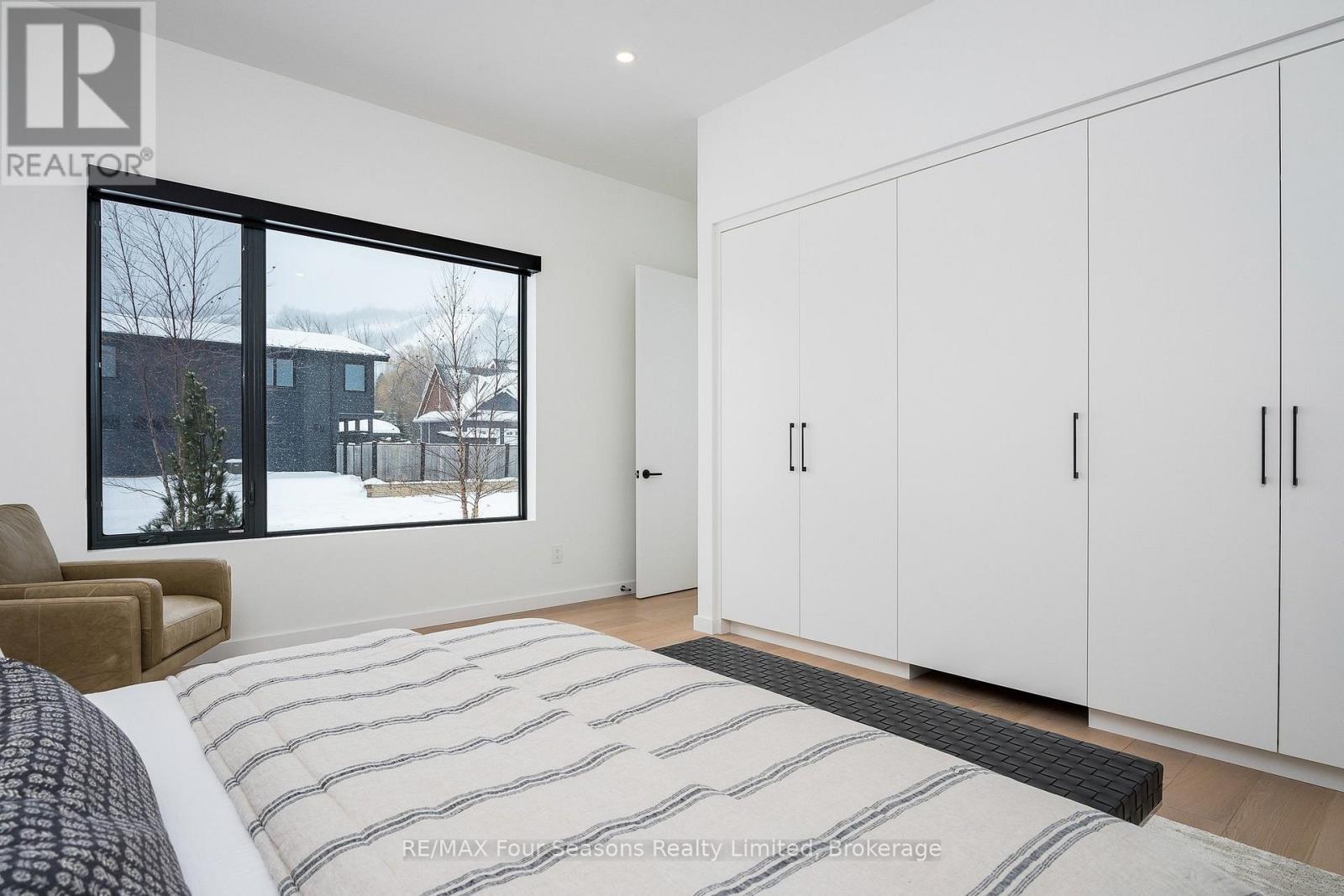 126 Courchevel Crescent, Blue Mountains, Ontario  L9Y 0Z8 - Photo 18 - X12788590