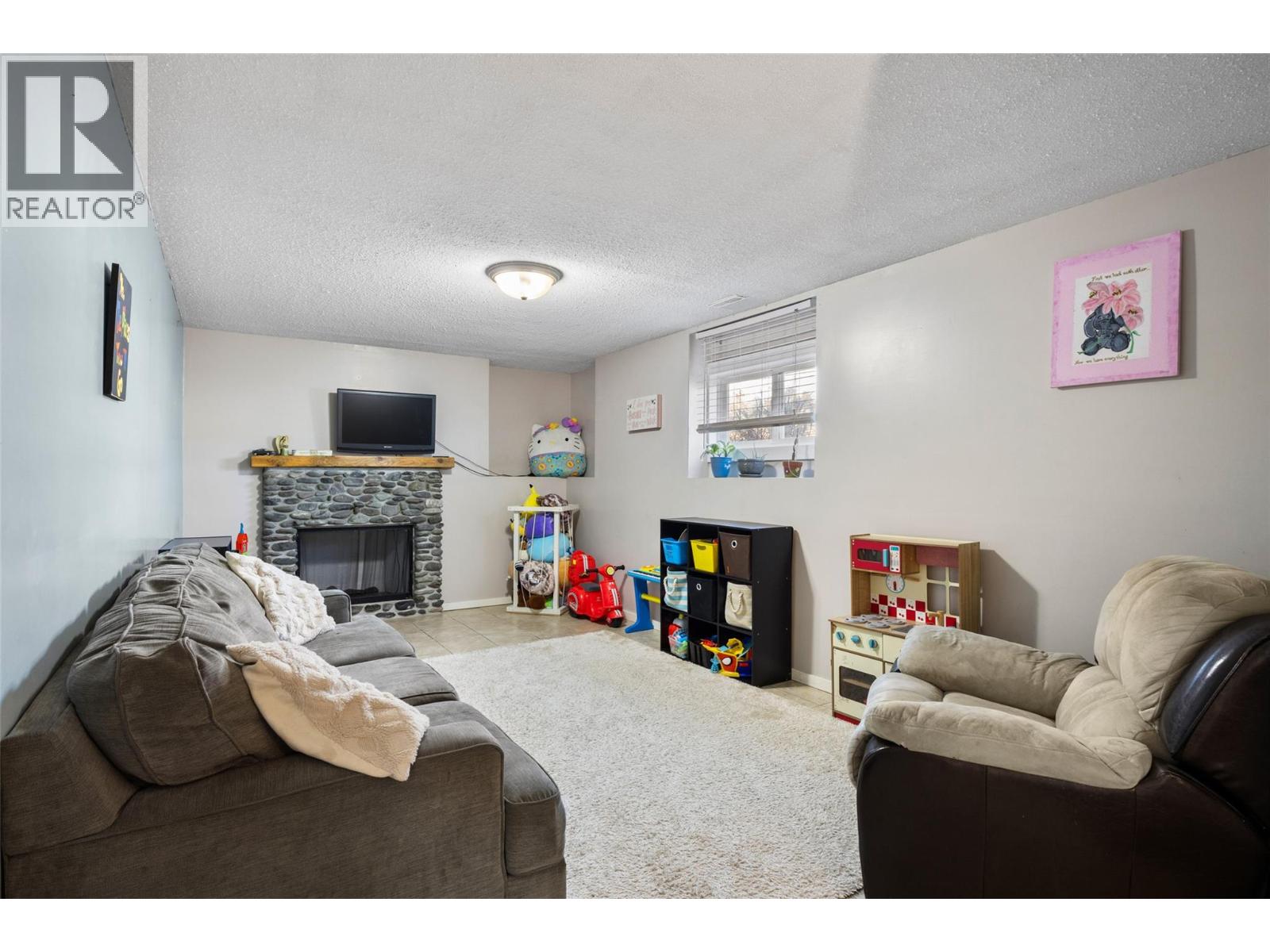 2087 Sunnycrest Avenue, Kamloops, British Columbia  V2B 4L9 - Photo 15 - 10374672