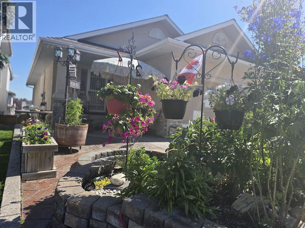 180 Hidden Vale Close Nw, Calgary, Alberta  T3A 5C7 - Photo 49 - A2285850