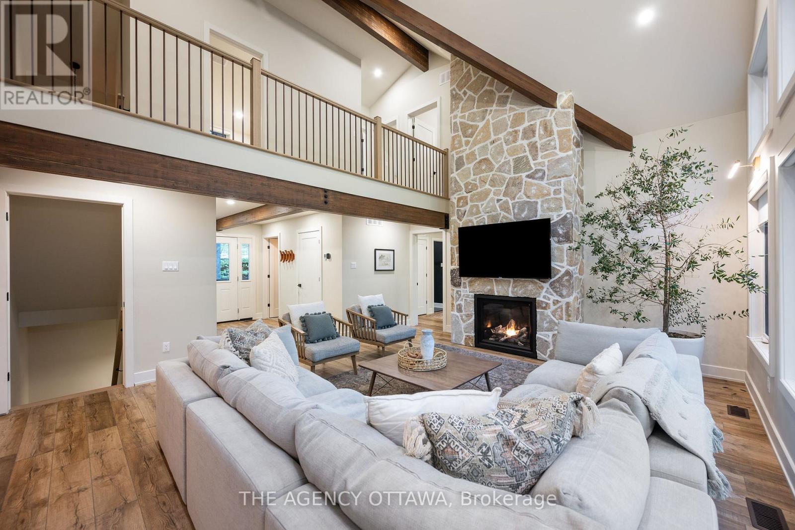 36 Crestview Drive, Greater Madawaska, Ontario  K0J 1H0 - Photo 14 - X12788536