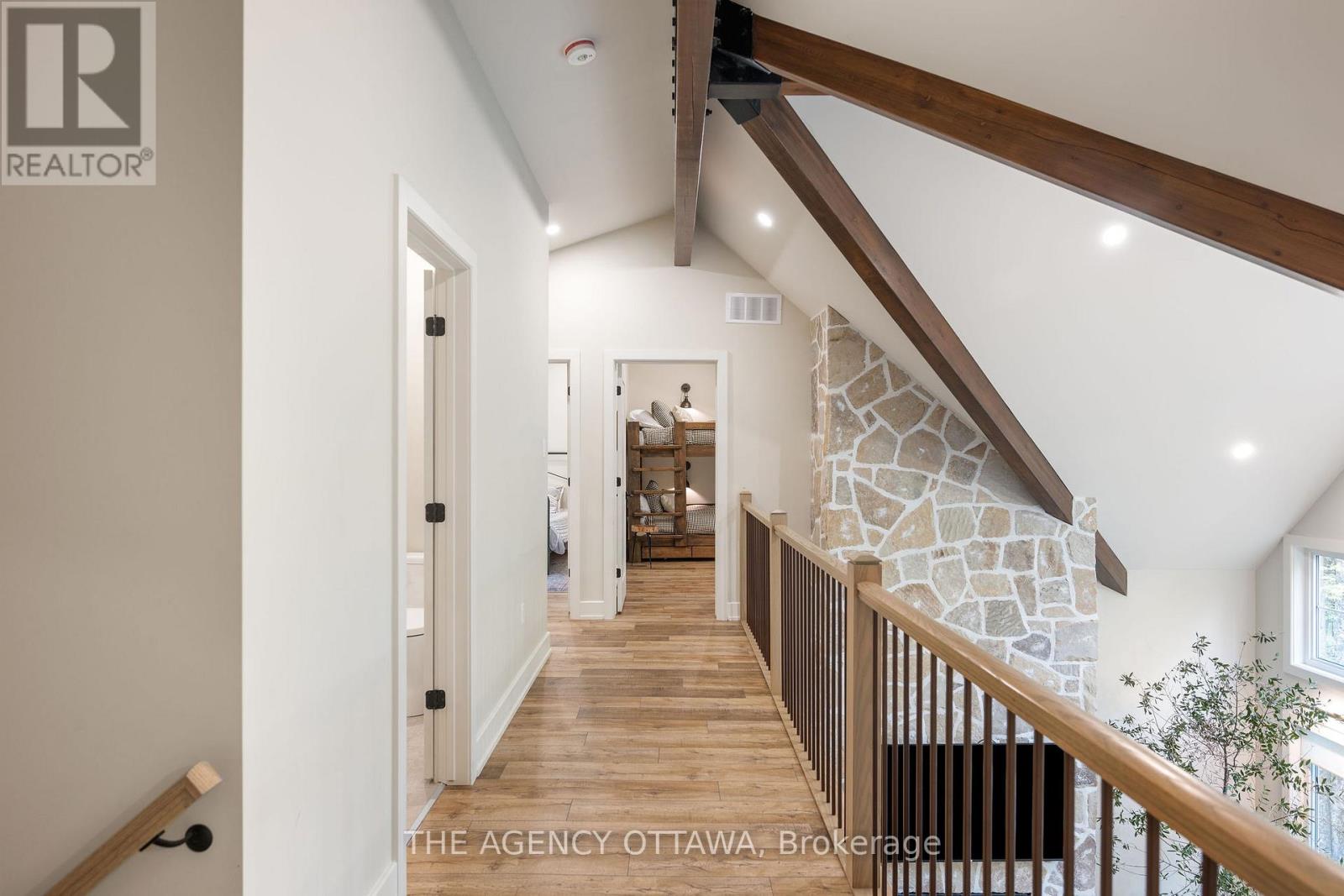 36 Crestview Drive, Greater Madawaska, Ontario  K0J 1H0 - Photo 16 - X12788536