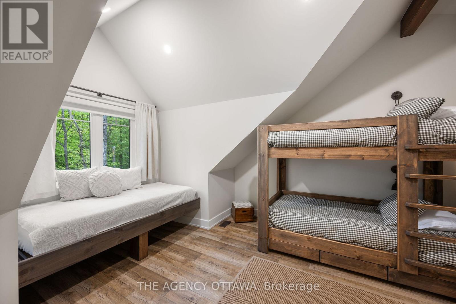 36 Crestview Drive, Greater Madawaska, Ontario  K0J 1H0 - Photo 23 - X12788536