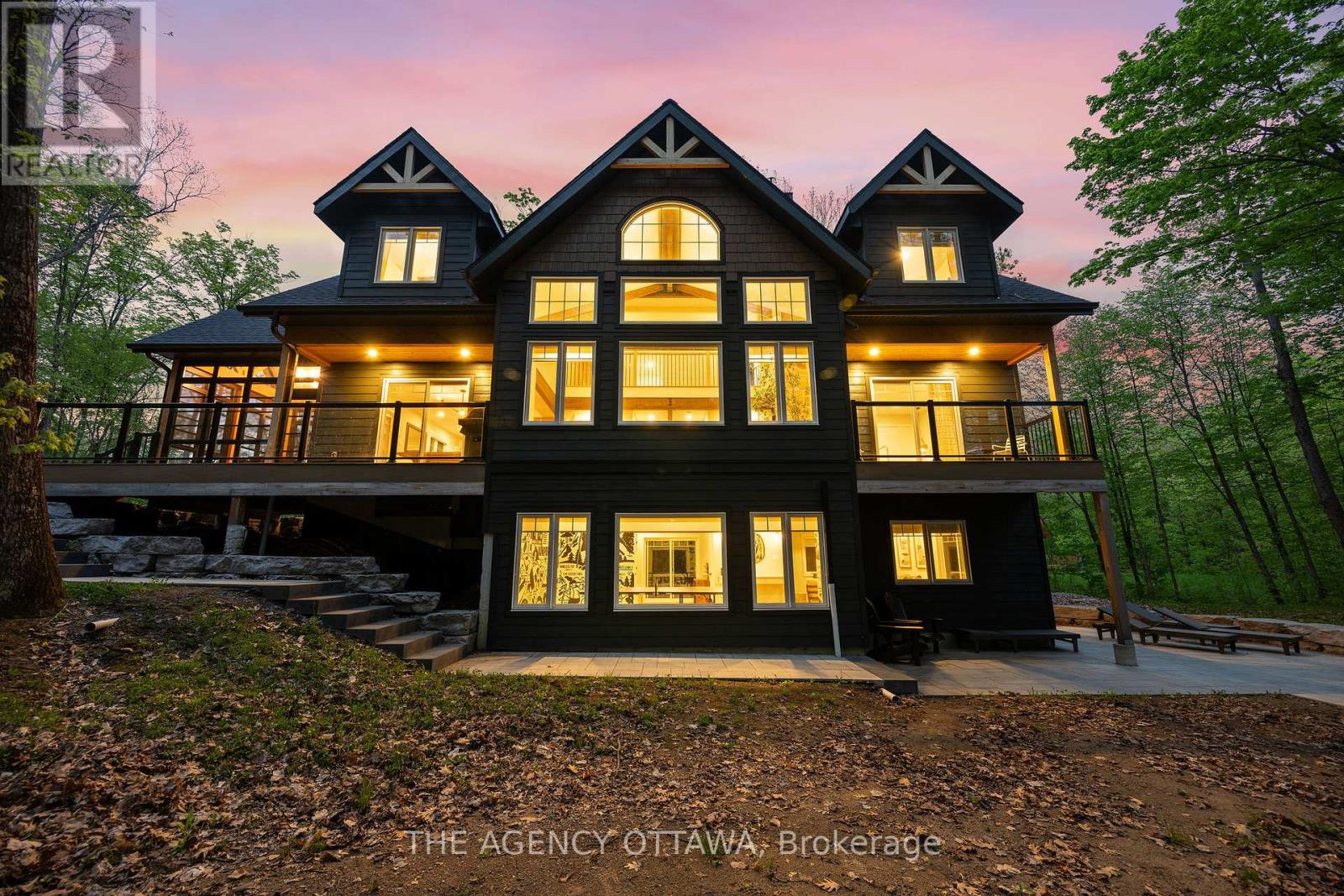 36 Crestview Drive, Greater Madawaska, Ontario  K0J 1H0 - Photo 3 - X12788536