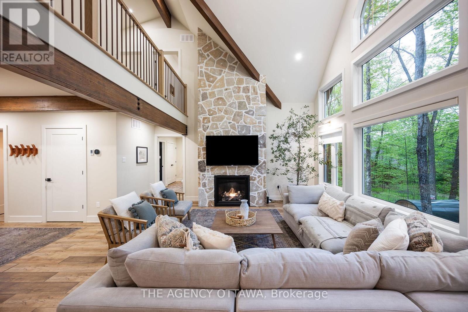 36 Crestview Drive, Greater Madawaska, Ontario  K0J 1H0 - Photo 6 - X12788536