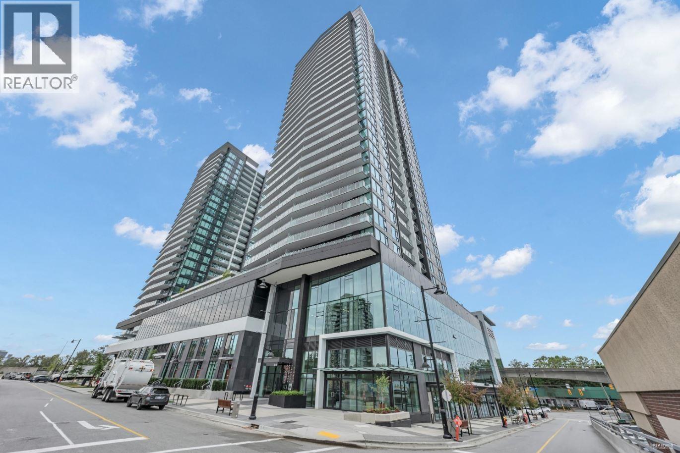 910 318 ALDERSON AVENUE, Coquitlam, British Columbia