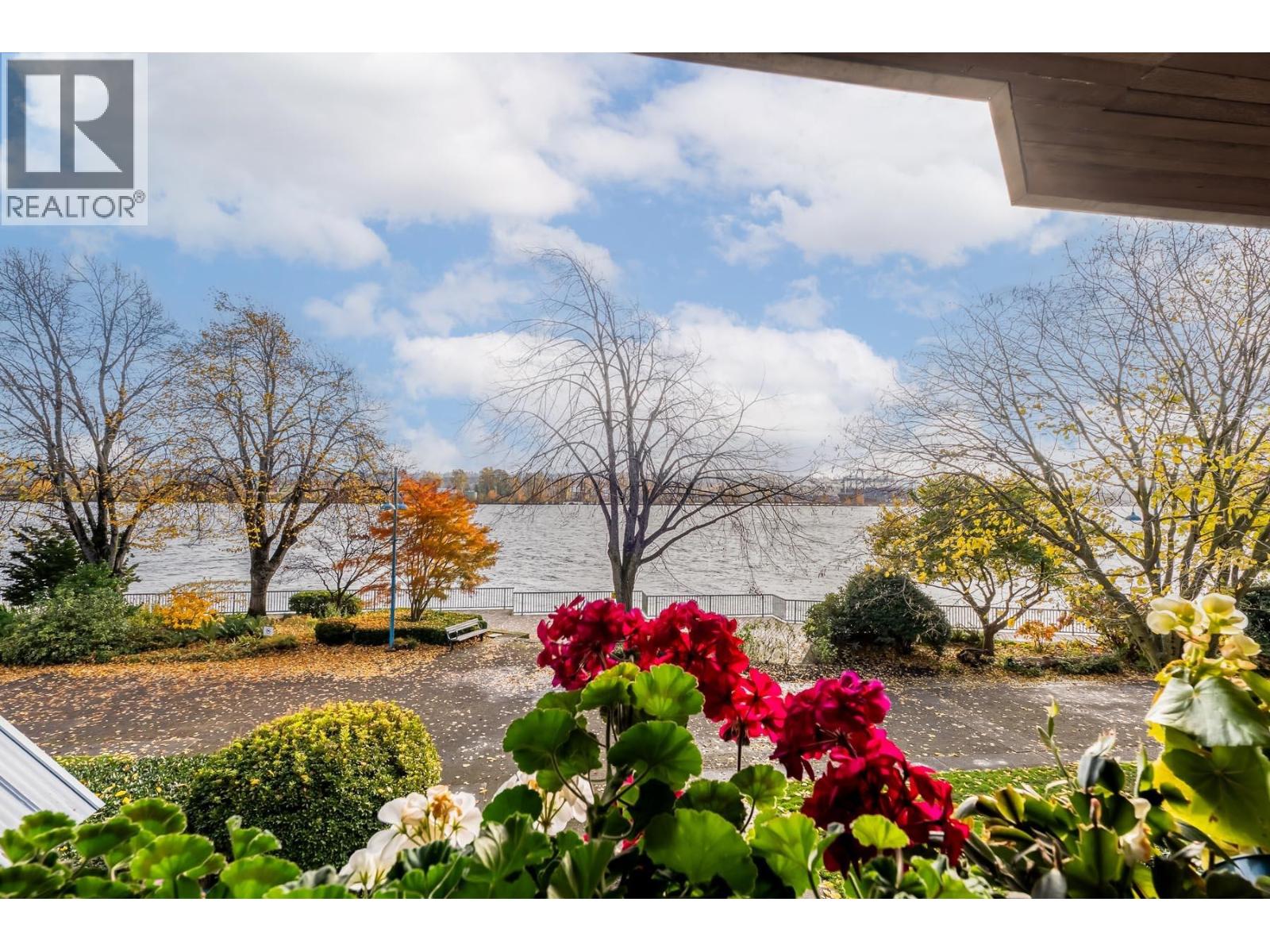 210 5 K De K Court, New Westminster, British Columbia  V3M 6B6 - Photo 22 - R3089900