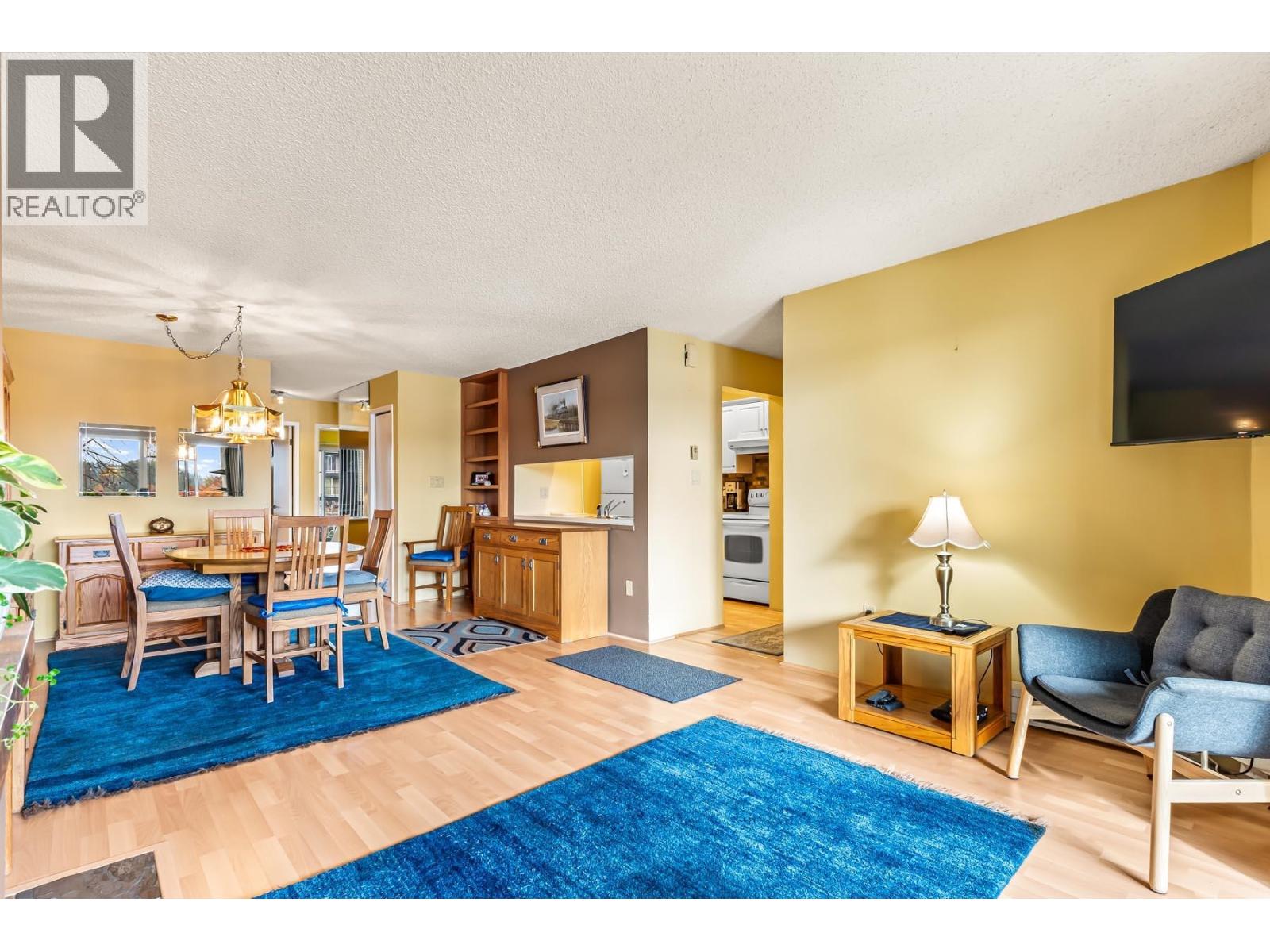 210 5 K De K Court, New Westminster, British Columbia  V3M 6B6 - Photo 3 - R3089900