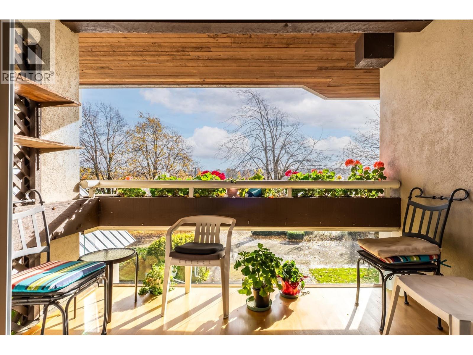 210 5 K De K Court, New Westminster, British Columbia  V3M 6B6 - Photo 9 - R3089900