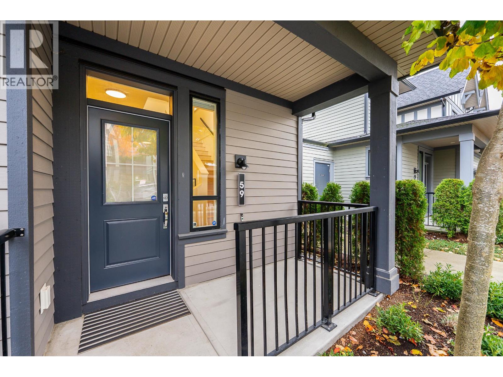 59 3500 Burke Village Promenade, Coquitlam, British Columbia  V3E 0N2 - Photo 4 - R3089904