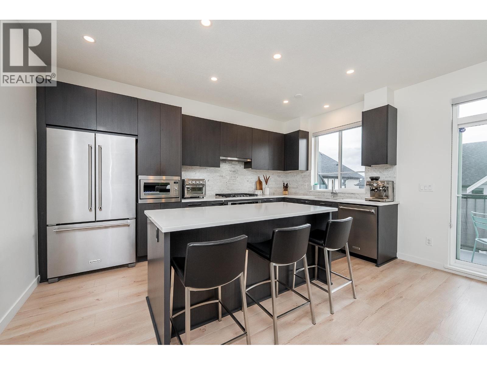 59 3500 Burke Village Promenade, Coquitlam, British Columbia  V3E 0N2 - Photo 9 - R3089904