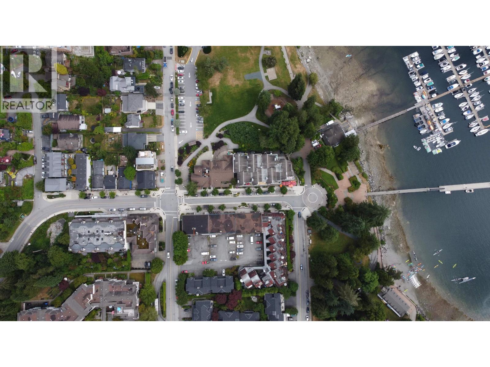 106c 4390 Gallant Avenue, North Vancouver, British Columbia  V7G 1L2 - Photo 3 - C8076189