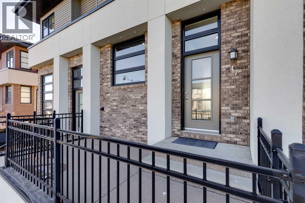 47 Aspen Hills Green Sw, Calgary, Alberta  T3H 0R7 - Photo 2 - A2283509