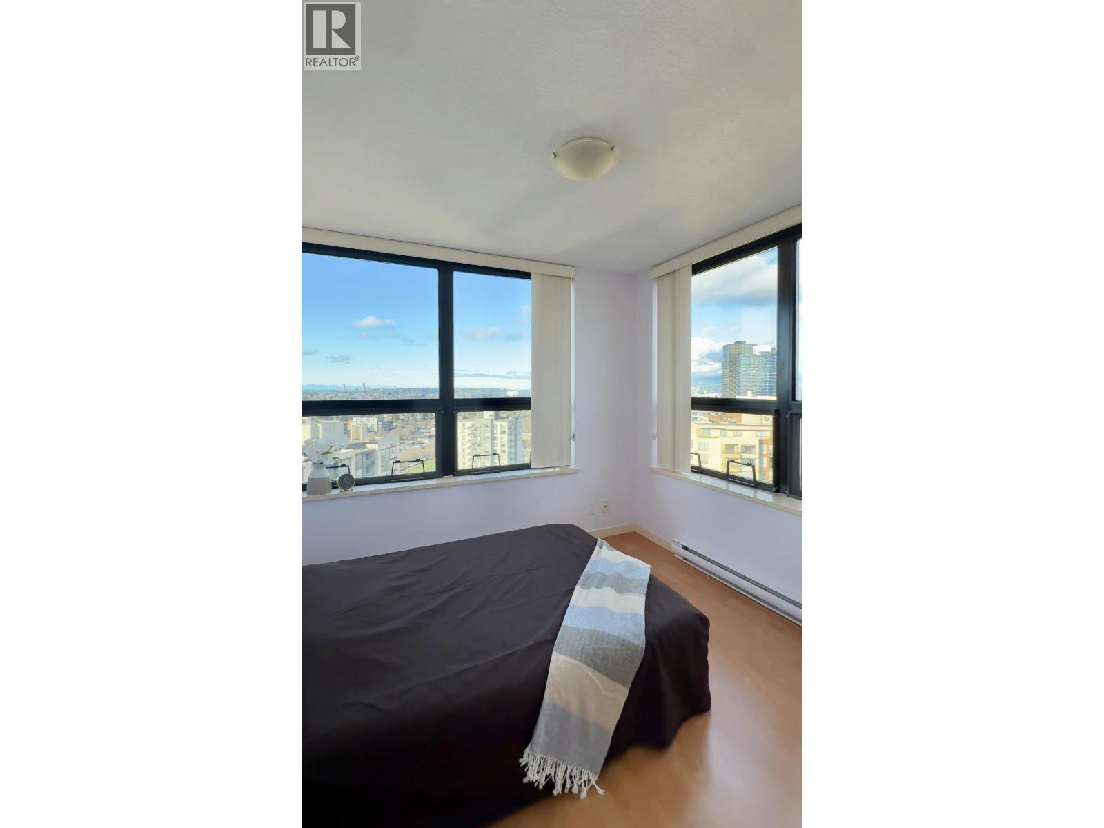 2409 3663 Crowley Drive, Vancouver, British Columbia  V5R 6H4 - Photo 11 - R3089375