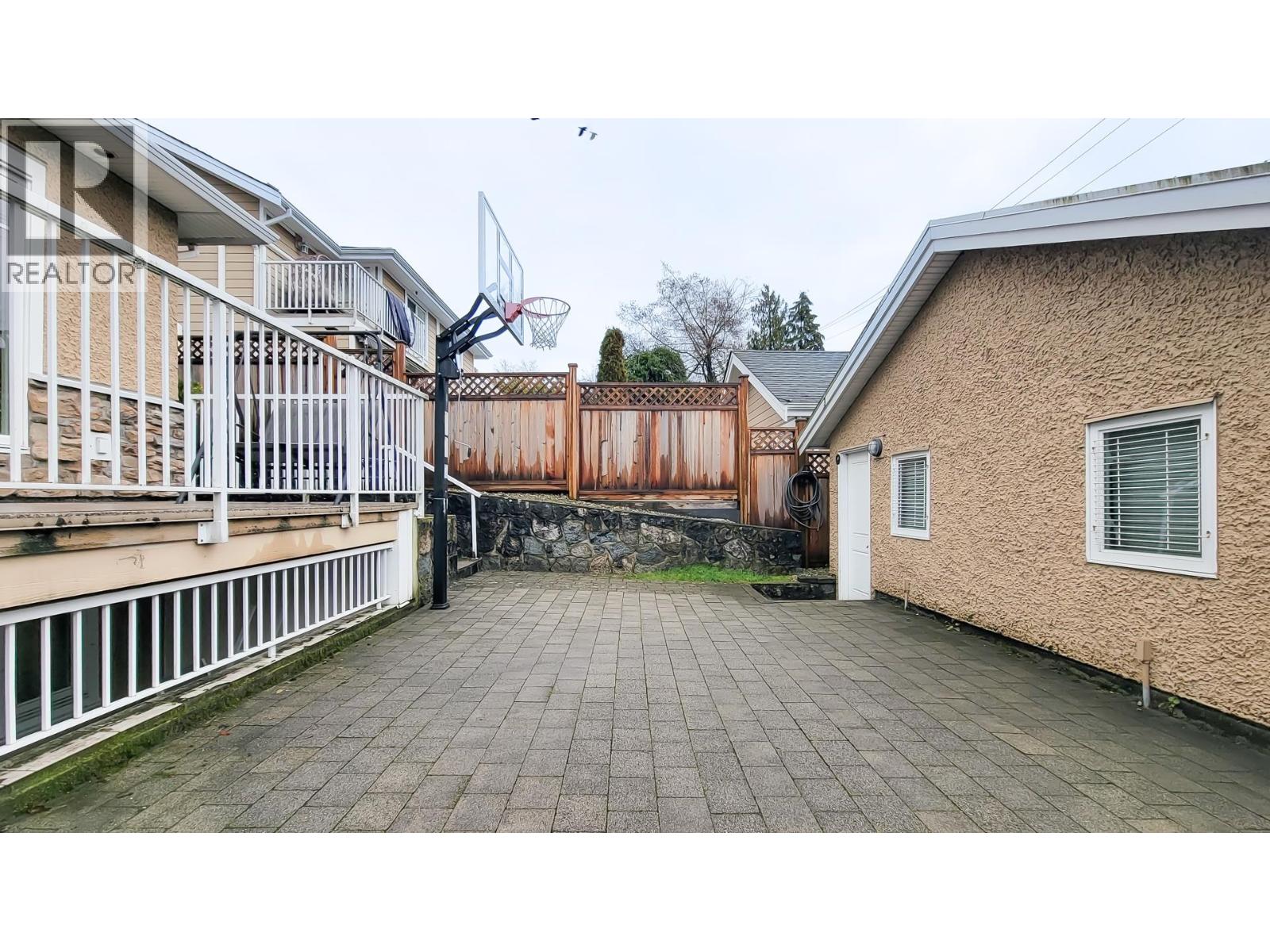 203 E 18th Street, North Vancouver, British Columbia  V7L 2X7 - Photo 26 - R3089810