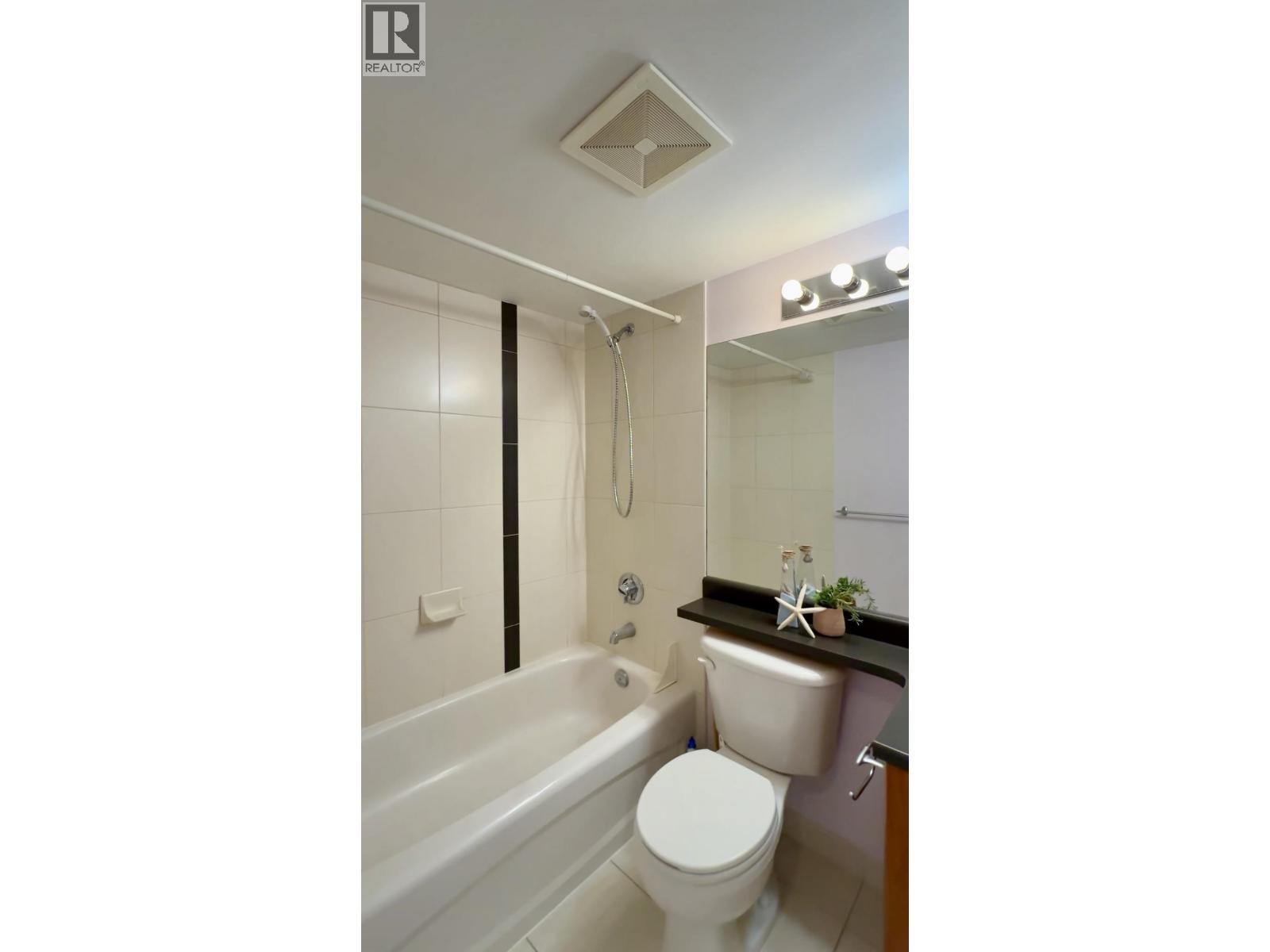 2409 3663 Crowley Drive, Vancouver, British Columbia  V5R 6H4 - Photo 8 - R3089375