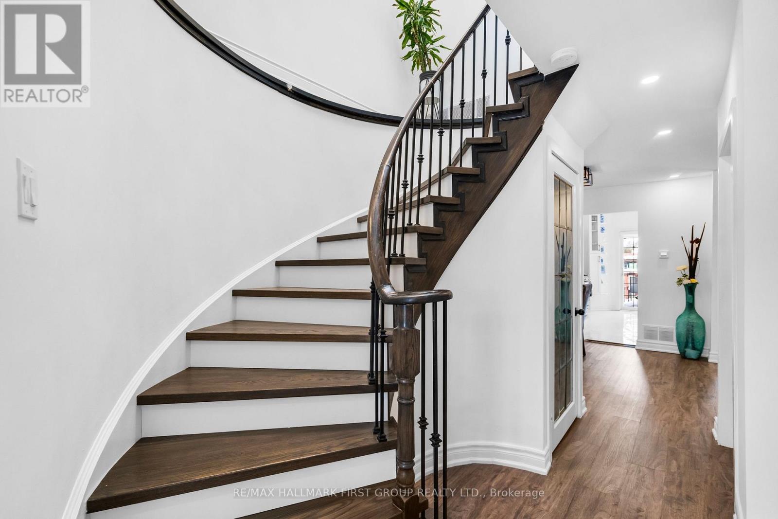 99 Turnberry Crescent, Clarington, Ontario  L1E 1B1 - Photo 4 - E12788588