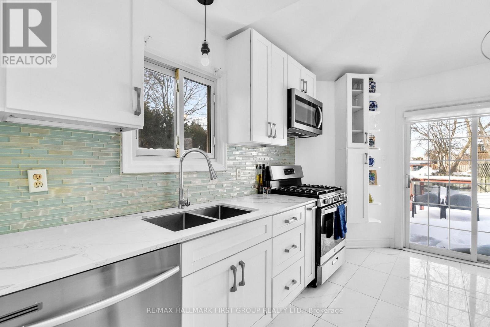 99 Turnberry Crescent, Clarington, Ontario  L1E 1B1 - Photo 5 - E12788588