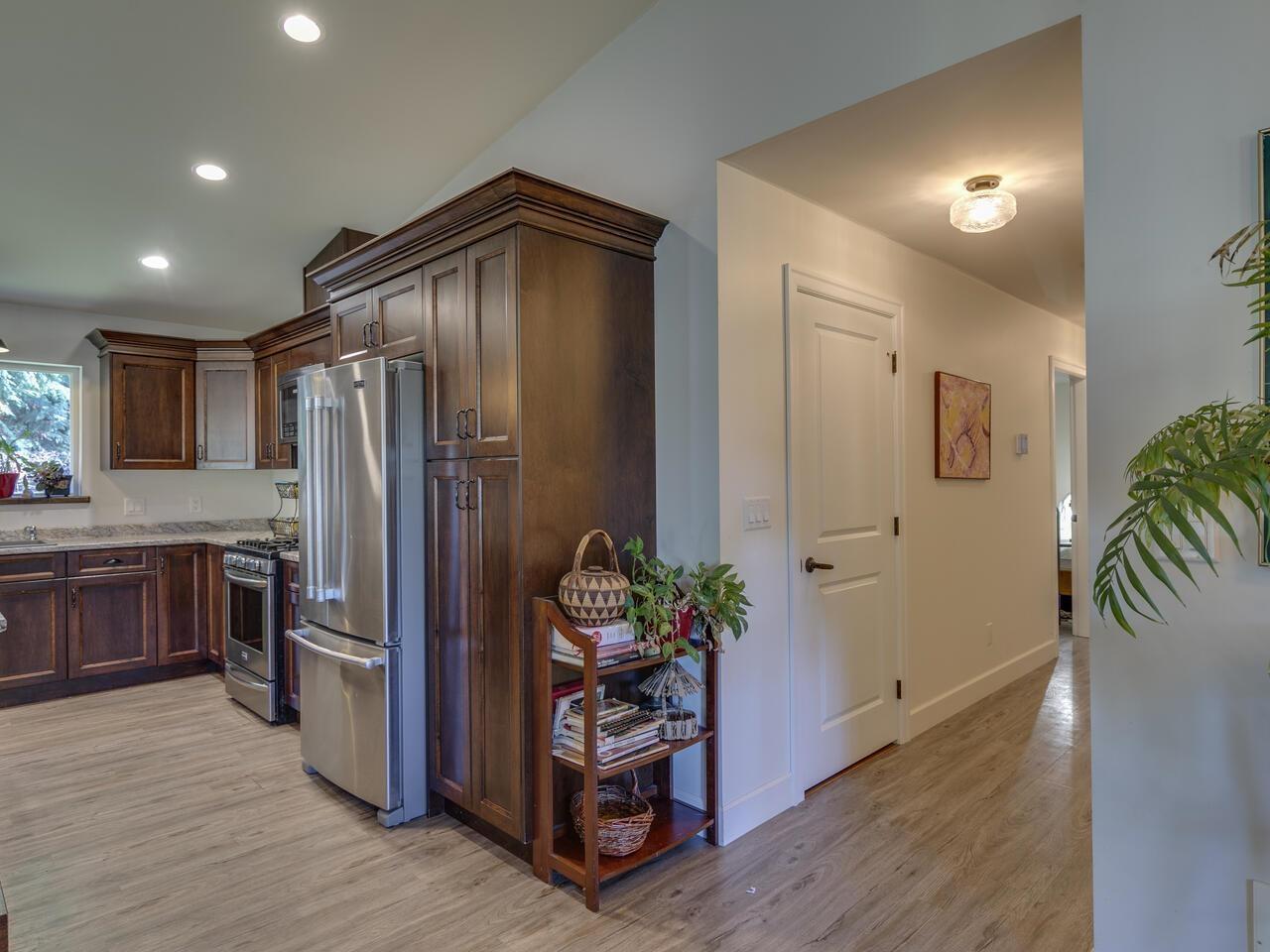 36478 Cascade Ridge Drive, Mission, British Columbia  V2V 7G9 - Photo 8 - R3089886