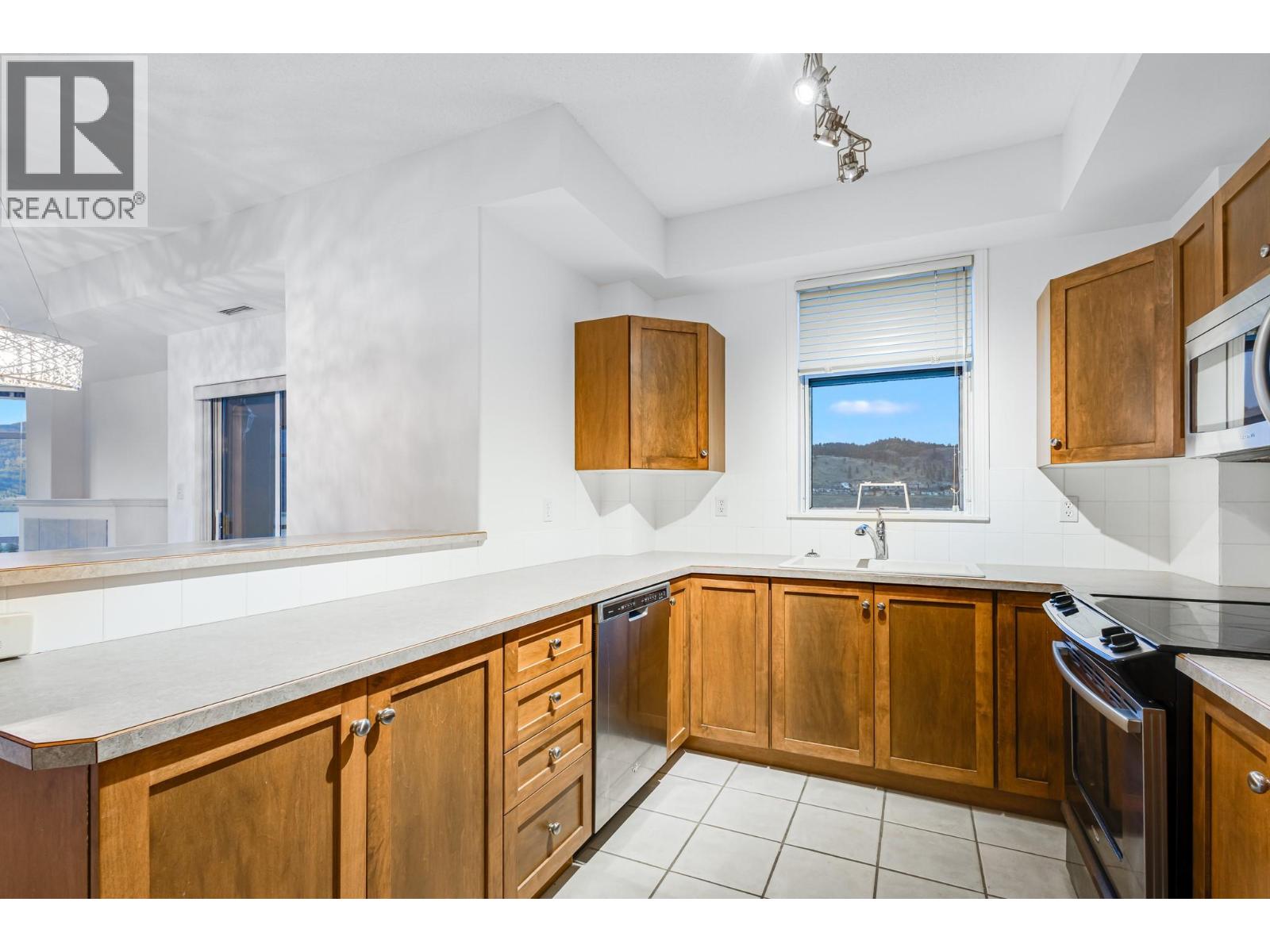 1128 Sunset Drive Unit# 1305, Kelowna, British Columbia  V1Y 9W7 - Photo 5 - 10373655