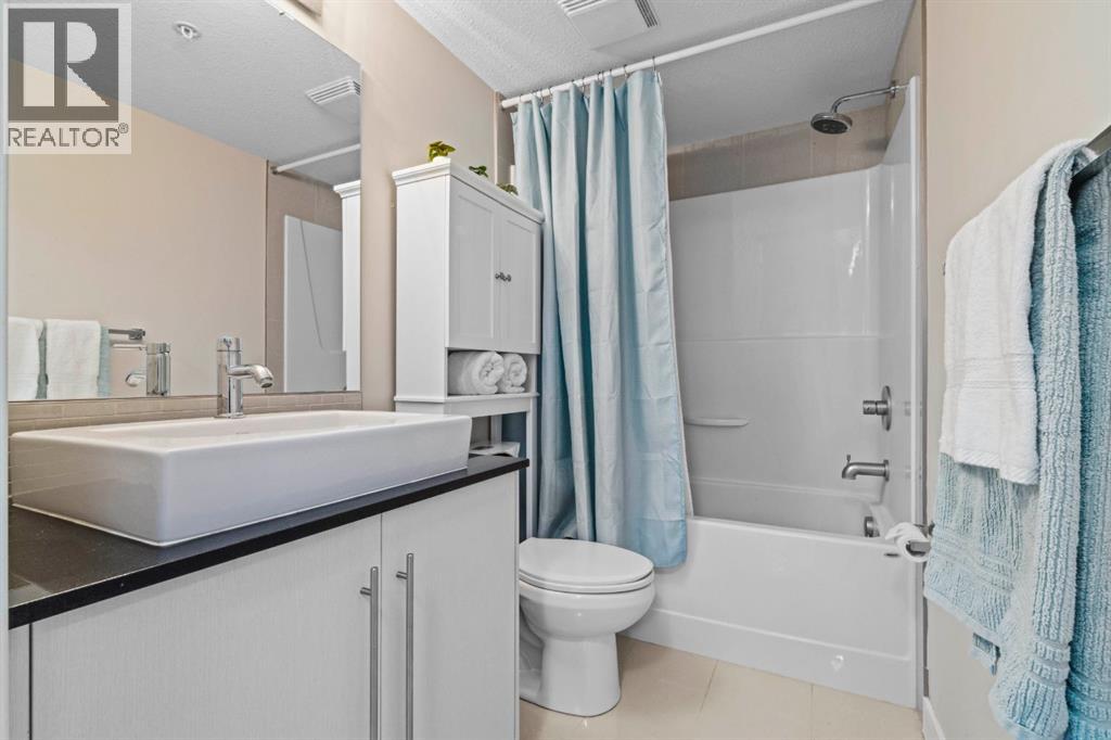 2206, 11 Mahogany Row Se, Calgary, Alberta  T3M 2L6 - Photo 10 - A2282567