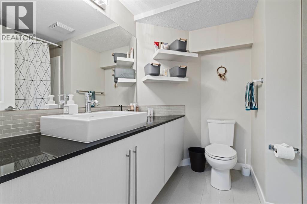 2206, 11 Mahogany Row Se, Calgary, Alberta  T3M 2L6 - Photo 13 - A2282567