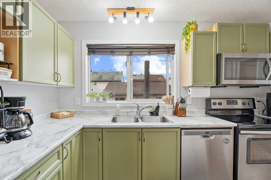 242 Elgin Place Se, Calgary, Alberta  T2Z 4V8 - Photo 13 - A2285105