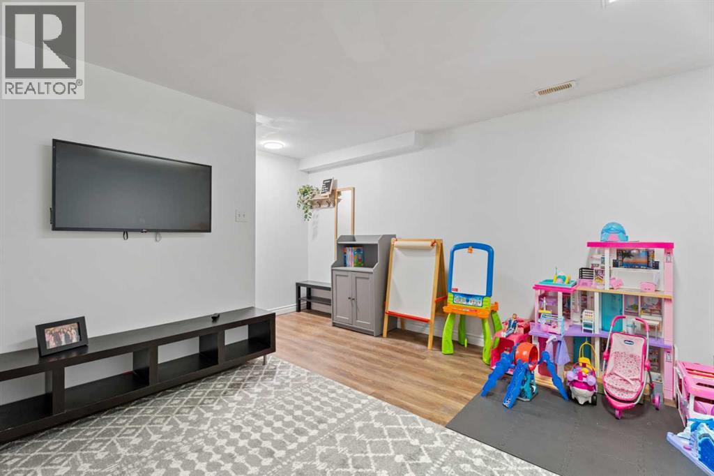 242 Elgin Place Se, Calgary, Alberta  T2Z 4V8 - Photo 28 - A2285105