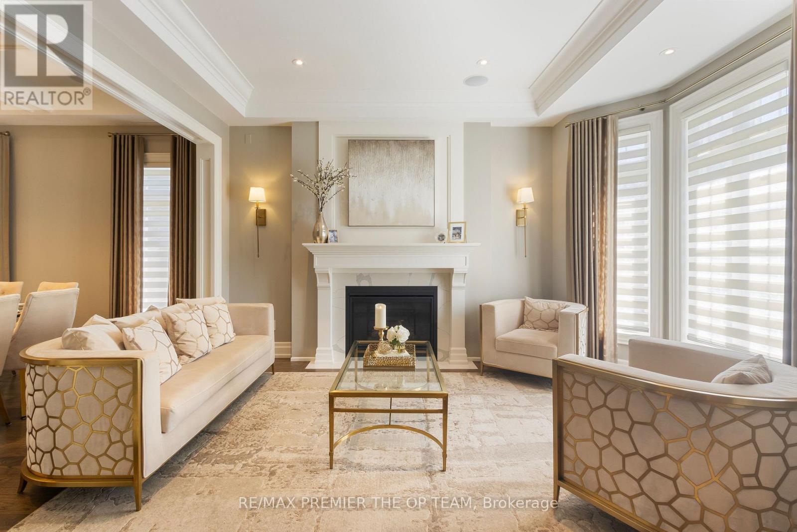 5 Storey Crescent, Toronto, Ontario  M9B 3C7 - Photo 5 - W12788534