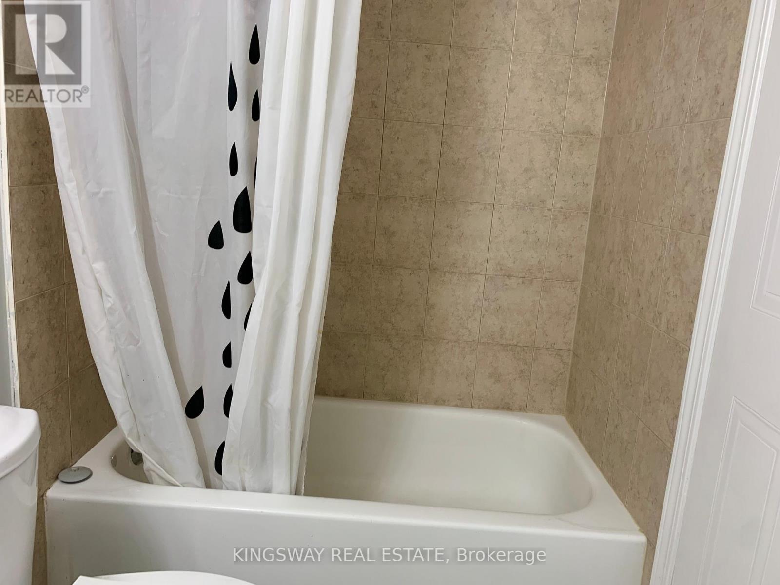 922 - 95 Trailwood Drive, Mississauga, Ontario  L4Z 3L2 - Photo 9 - W12788540