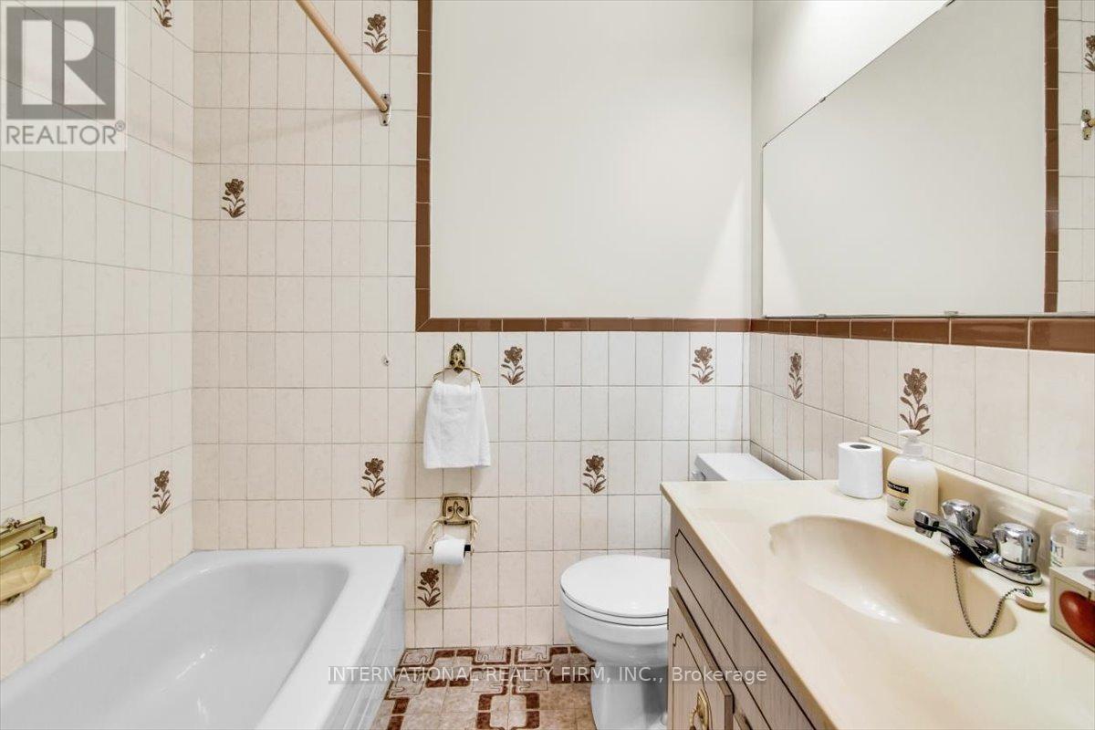 41 Branstone Road, Toronto, Ontario  M6E 4E3 - Photo 16 - W12788576