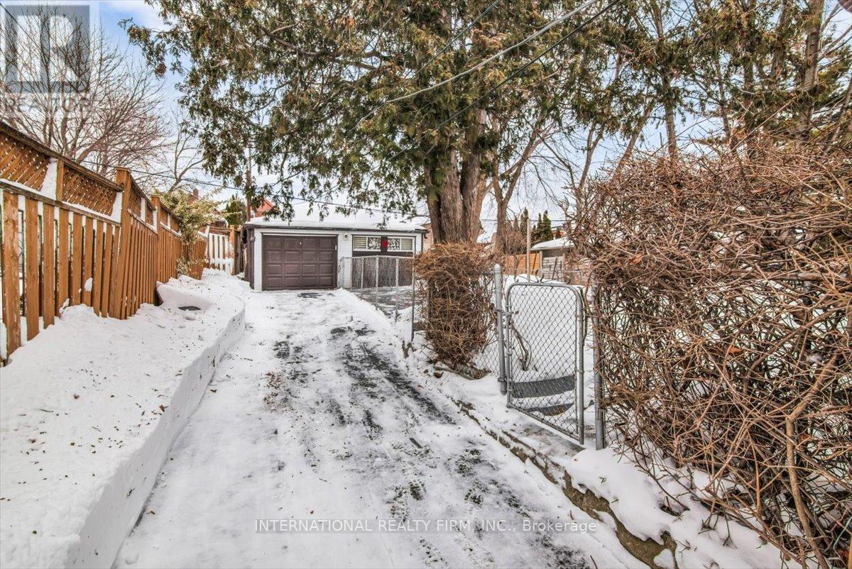 41 Branstone Road, Toronto, Ontario  M6E 4E3 - Photo 29 - W12788576