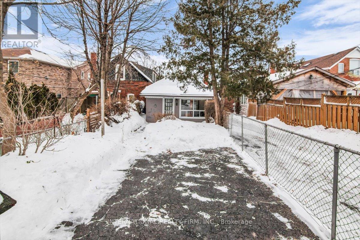 41 Branstone Road, Toronto, Ontario  M6E 4E3 - Photo 33 - W12788576