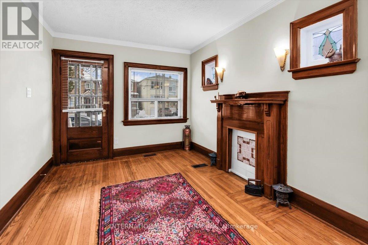 41 Branstone Road, Toronto, Ontario  M6E 4E3 - Photo 4 - W12788576