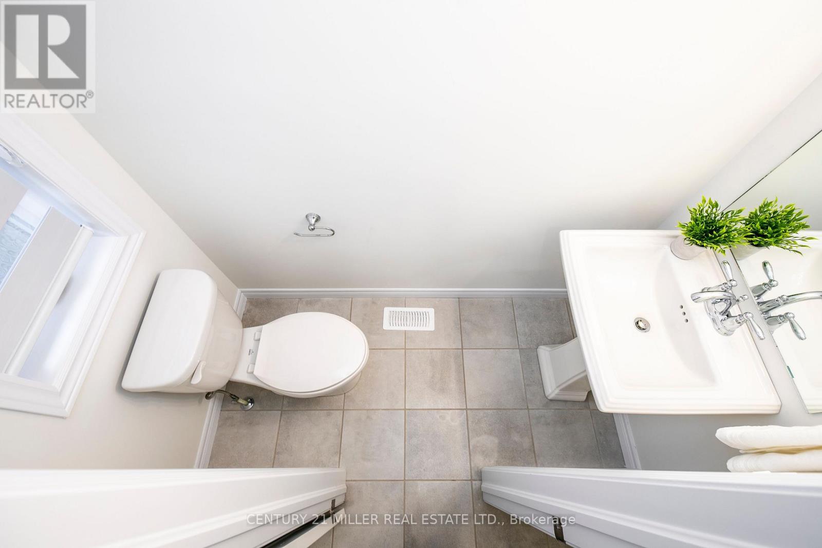 33 Beasley Grove, Hamilton, Ontario  L9K 0J9 - Photo 20 - X12788556