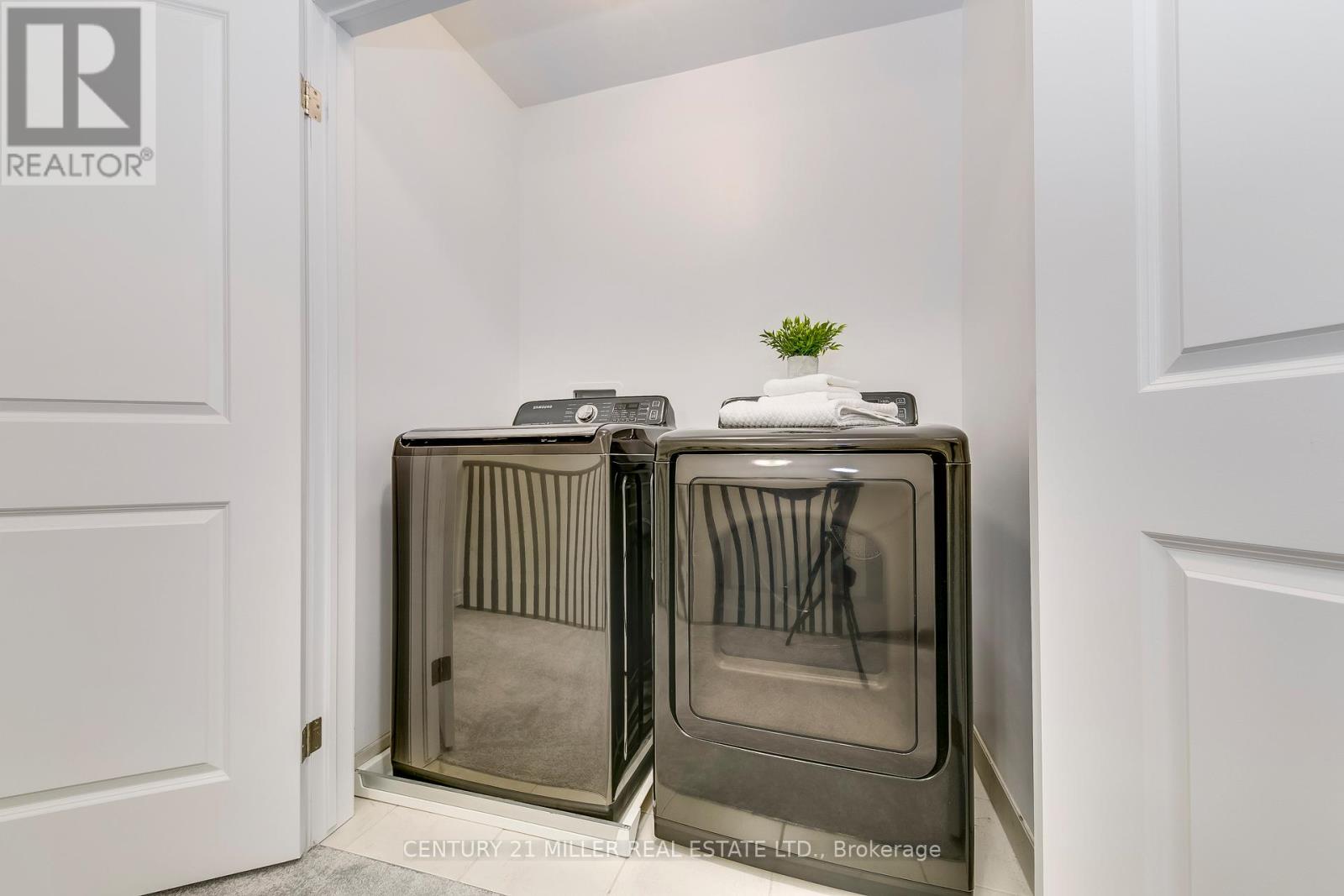 33 Beasley Grove, Hamilton, Ontario  L9K 0J9 - Photo 35 - X12788556