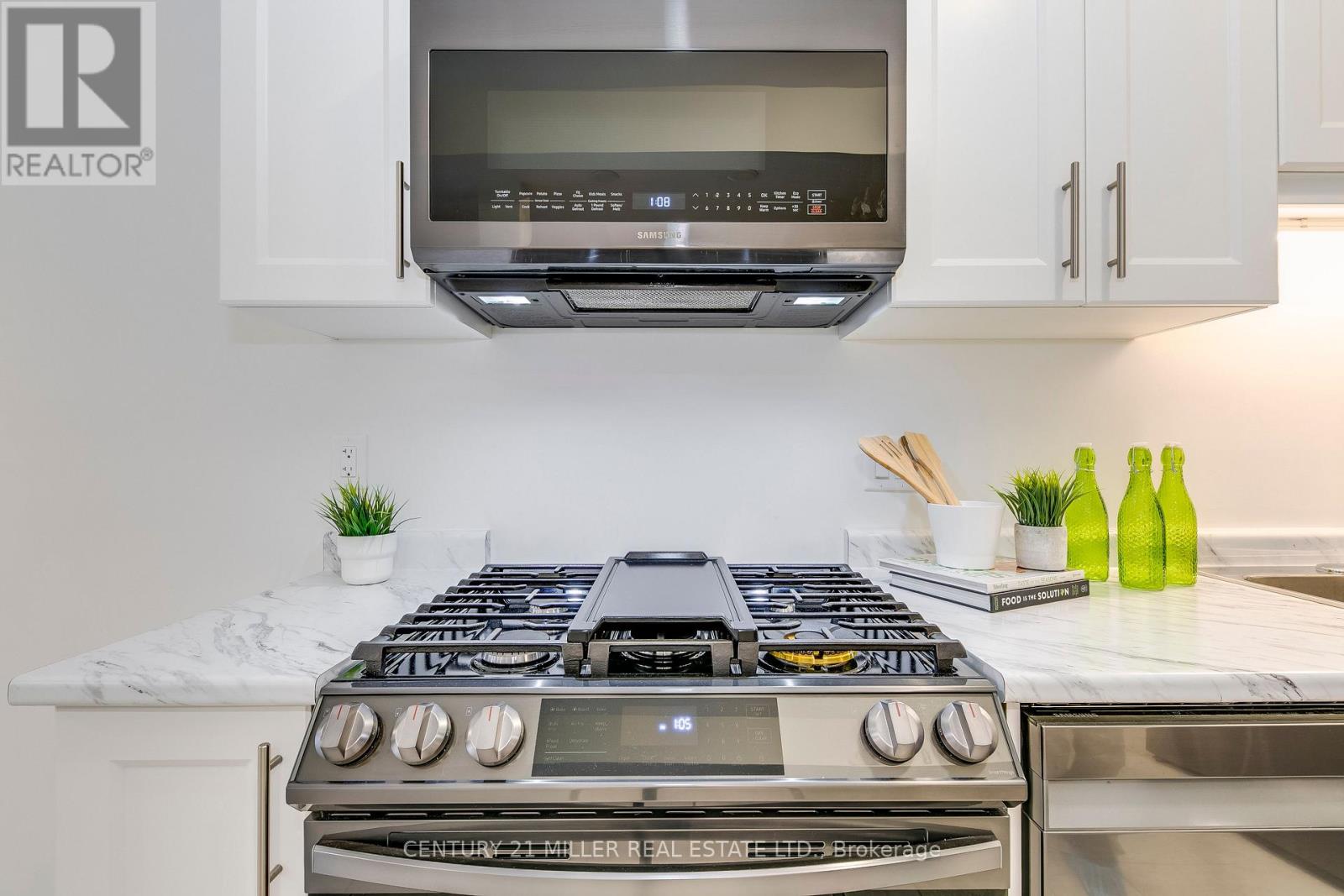 33 Beasley Grove, Hamilton, Ontario  L9K 0J9 - Photo 9 - X12788556