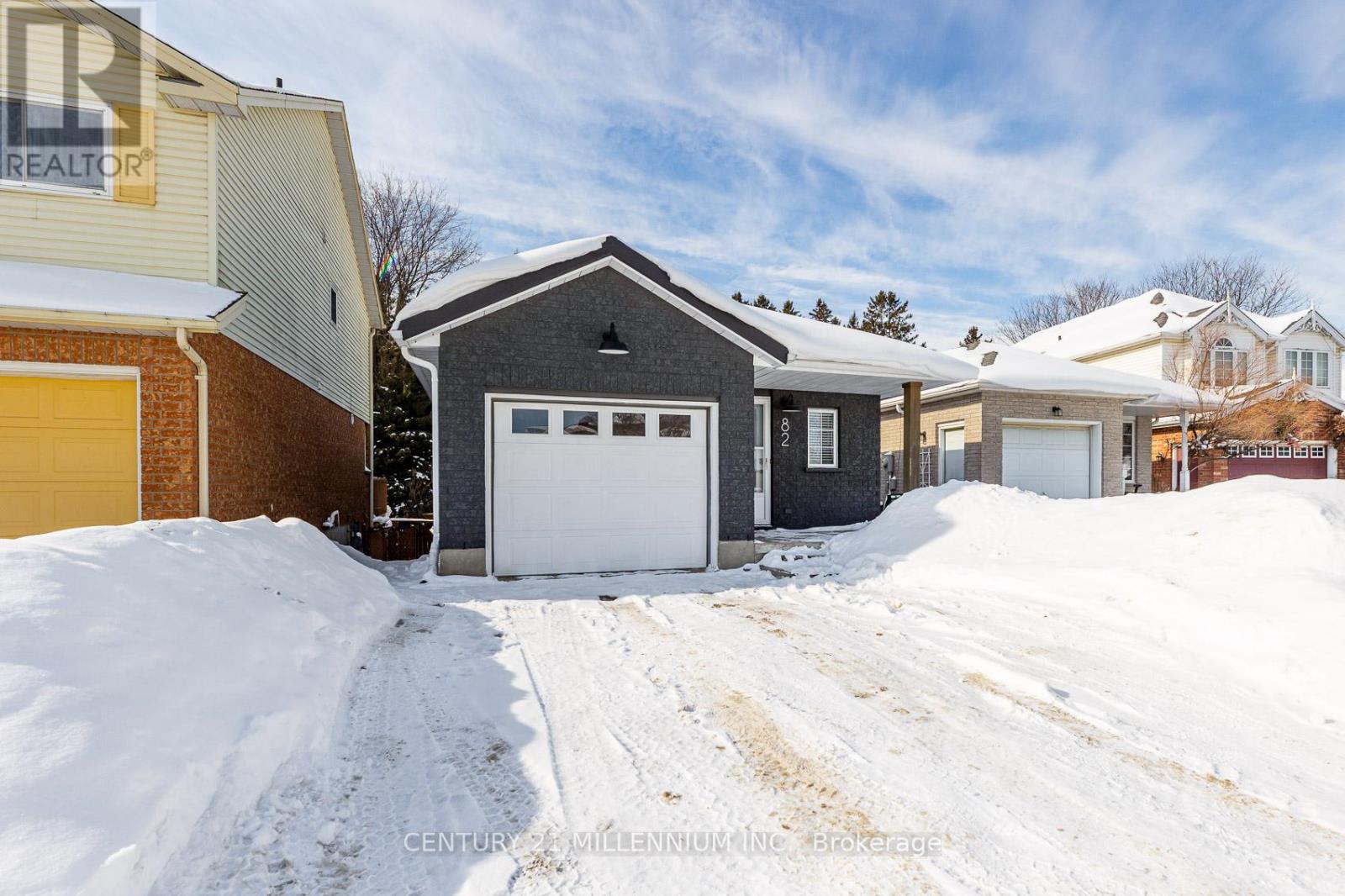 82 Orchid Crescent, Kitchener, Ontario  N2E 3N4 - Photo 2 - X12788568