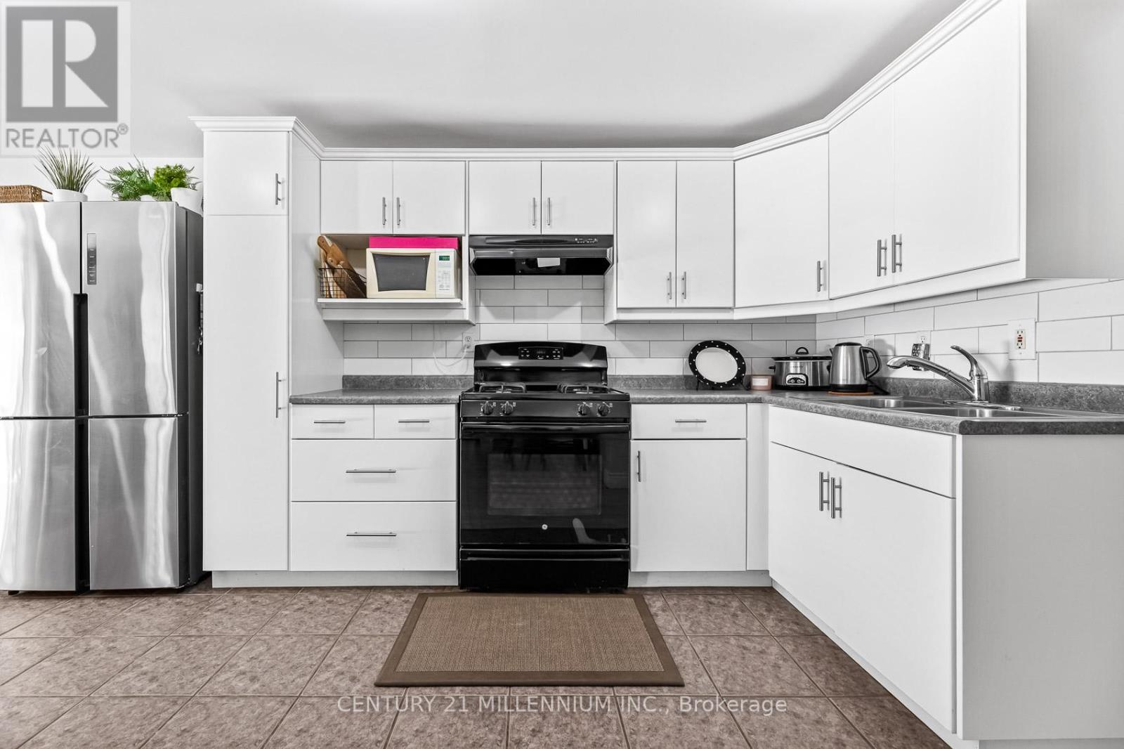 82 Orchid Crescent, Kitchener, Ontario  N2E 3N4 - Photo 32 - X12788568